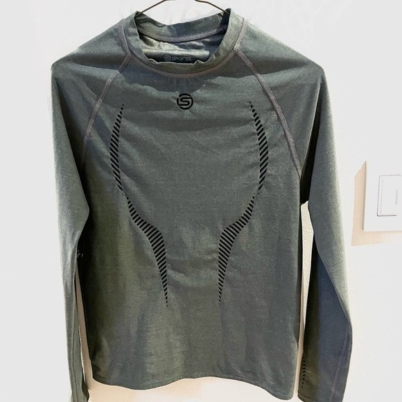 SKINS Series Compression Long Sleeve Top in Grey L NWOT - Picture 2 of 11